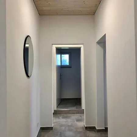 Lejlighed Erdgeschoss-appartement Mit Seeblick