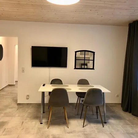 Διαμέρισμα Erdgeschoss-appartement Mit Seeblick *